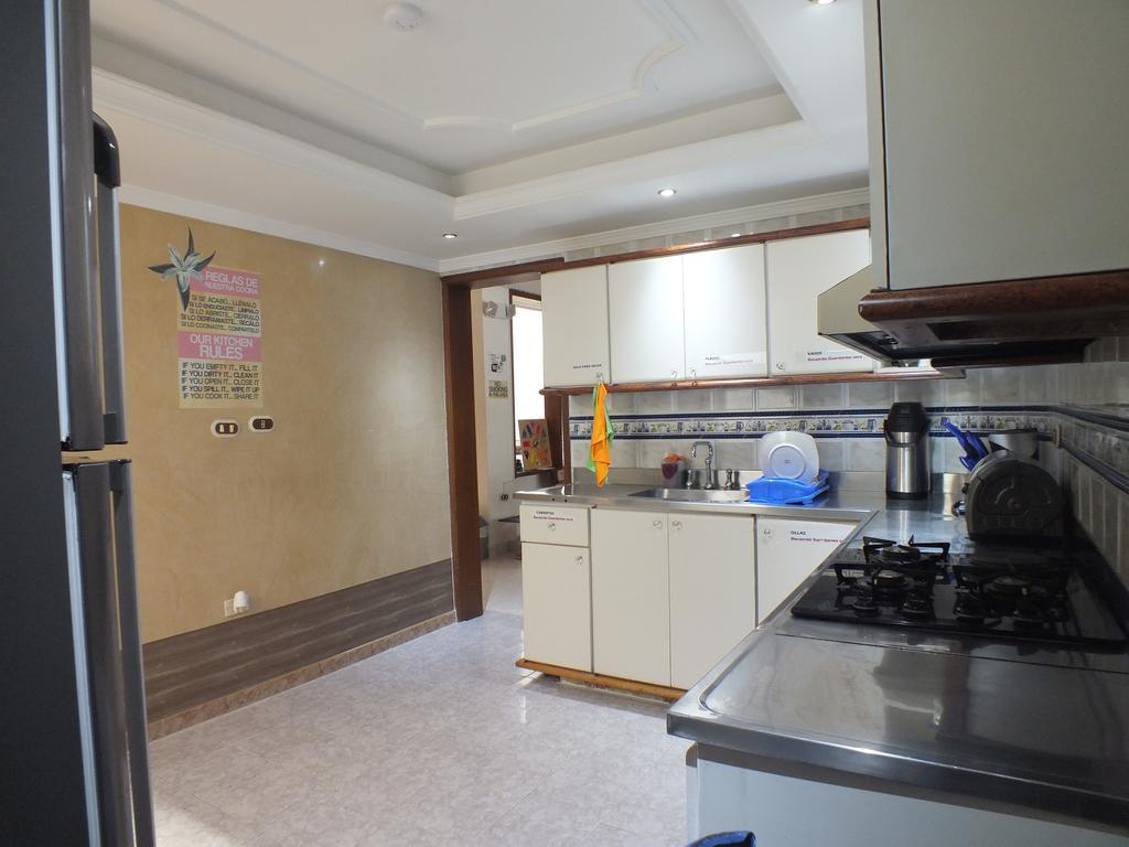 Hostal Casa Paraiso Μεντεγίν Εξωτερικό φωτογραφία