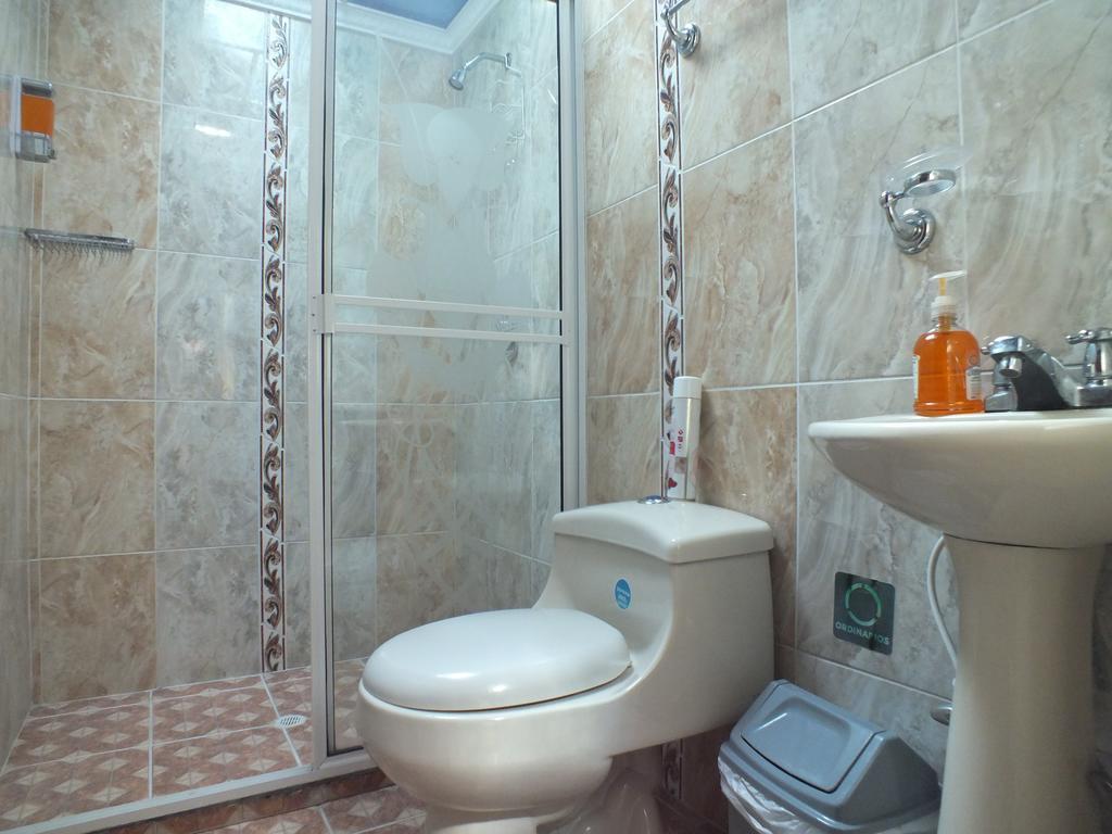 Hostal Casa Paraiso Μεντεγίν Εξωτερικό φωτογραφία