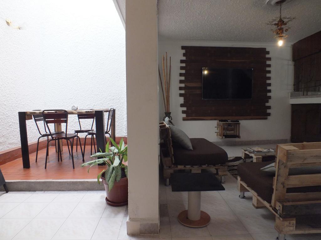 Hostal Casa Paraiso Μεντεγίν Εξωτερικό φωτογραφία