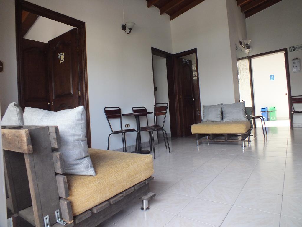 Hostal Casa Paraiso Μεντεγίν Εξωτερικό φωτογραφία