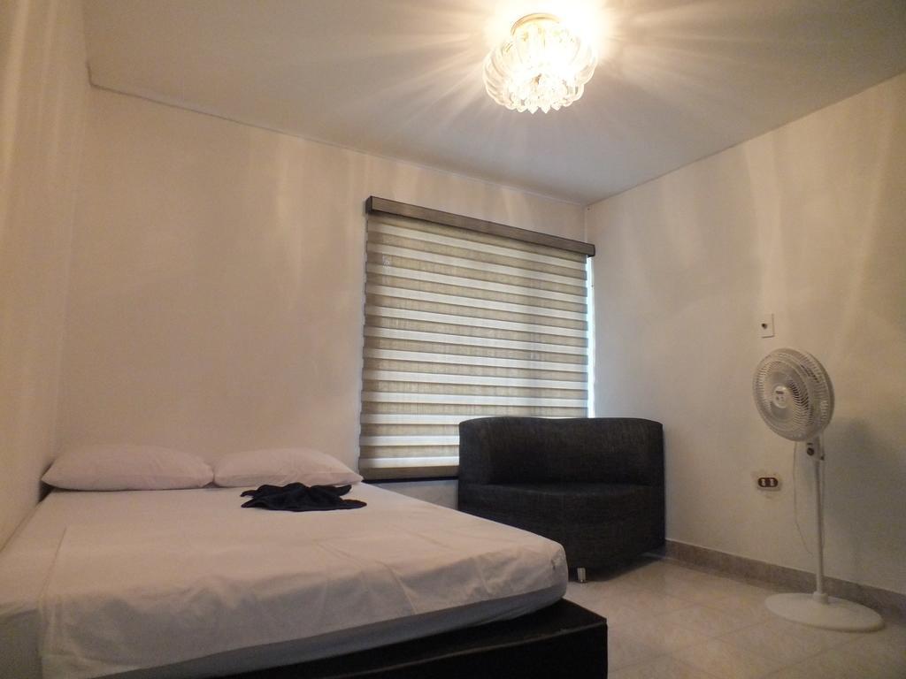Hostal Casa Paraiso Μεντεγίν Δωμάτιο φωτογραφία