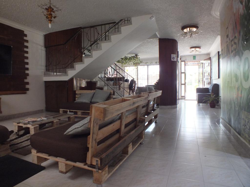 Hostal Casa Paraiso Μεντεγίν Εξωτερικό φωτογραφία